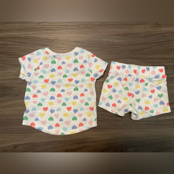 Garanimals Multicolor Heart Print Baby Girl shorts and tee Set size 0-3M - Picture 3 of 5